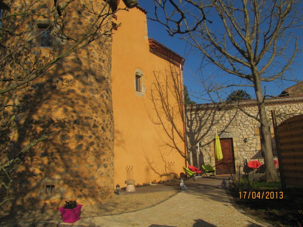 Saint-Rémy-de-Chargnat Chateau Des Aiguilles מראה חיצוני תמונה