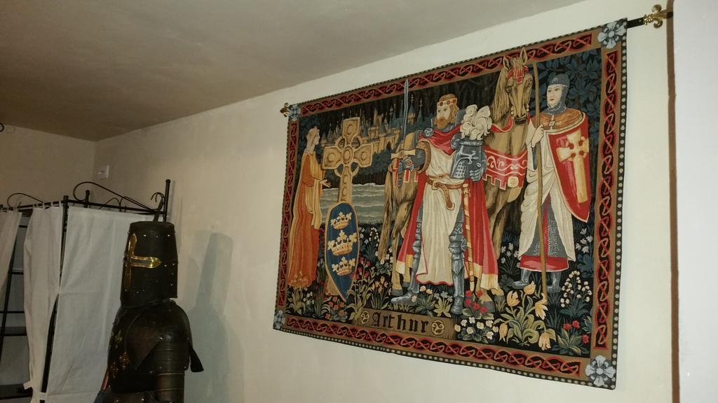 Saint-Rémy-de-Chargnat Chateau Des Aiguilles מראה חיצוני תמונה